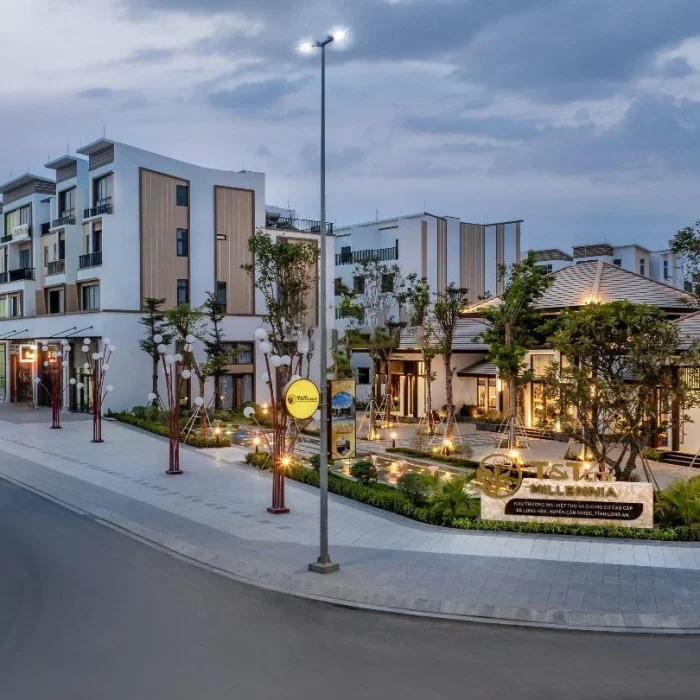 Shophouse 4 tầng đối diện trường FPT