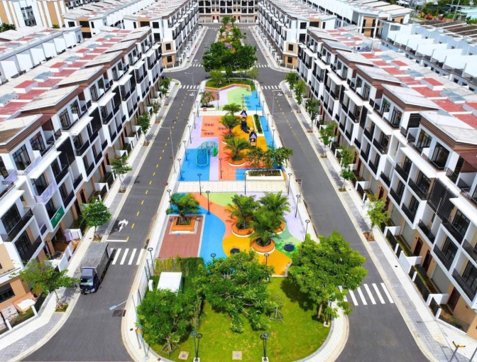 Shophouse MT Long Hậu 40m